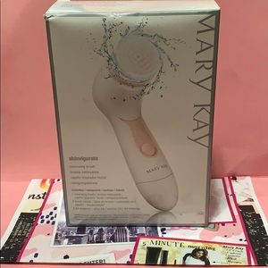 Skinvigorate cleansing Brush